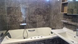 Suites @ Cairnhill (D9), Apartment #450189891